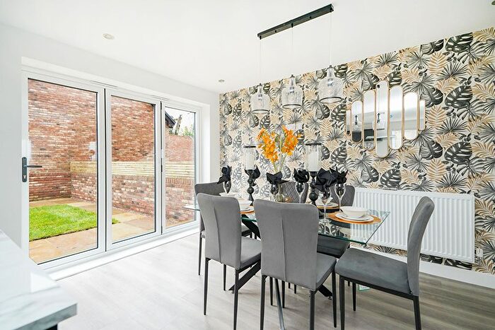 2 Bedroom Cottage For Sale In Upperthorpe Road, Killamarsh, Sheffield, S21