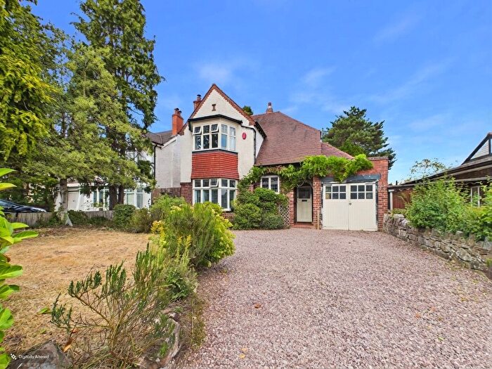 3 Bedroom Detached House For Sale In Stonehouse Road, Sutton Coldfield, B73