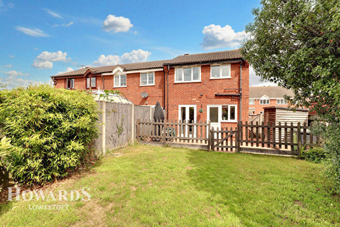 3 Bedroom End Of Terrace House For Sale In Portsch Close, Lowestoft, NR33