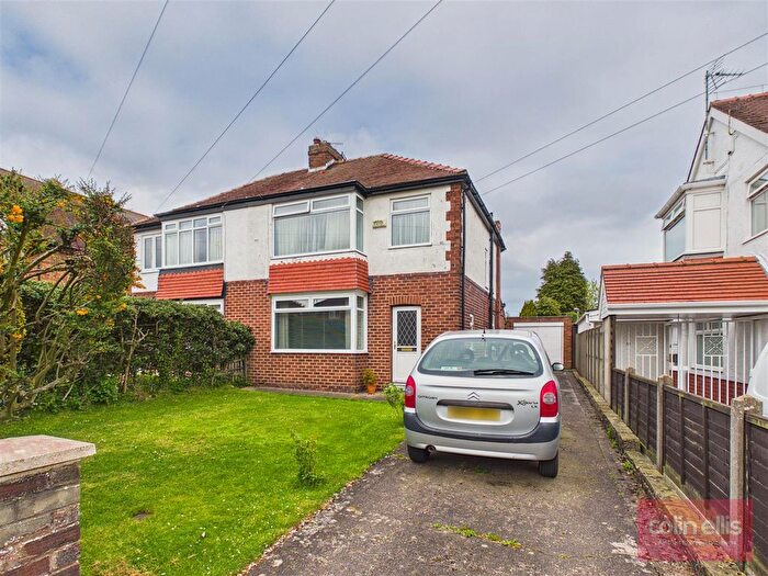 3 Bedroom Semi-Detached House For Sale In West Park Avenue, Scarborough, YO12