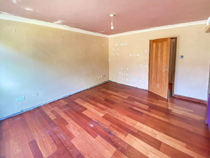 2 Bedroom Flat For Sale In Flat, Carlton Court, Hulse Road, Southampton, SO15