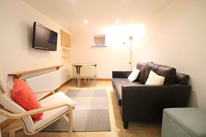 1 Bedroom Flat To Rent In Dee Street, Basement Flat, AB11