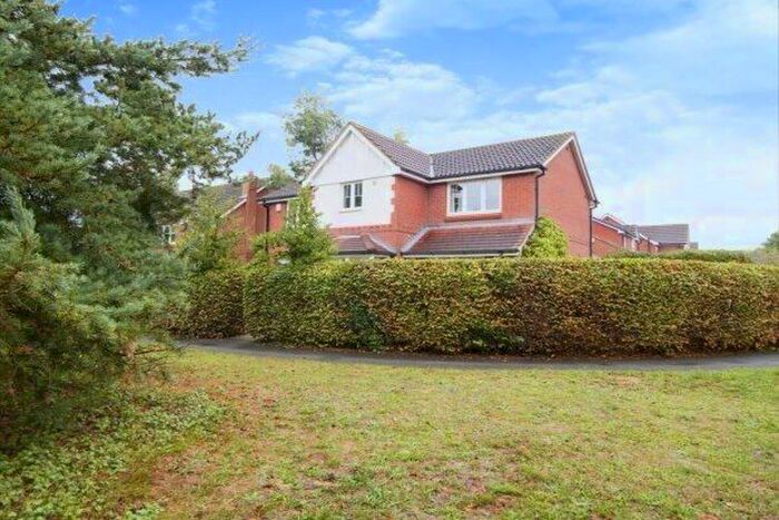 4 Bedroom Property To Rent In Sails Drive, York, YO10