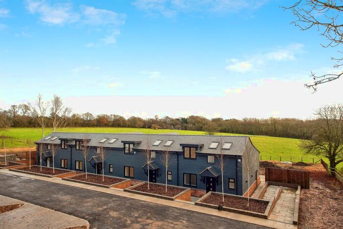 3 Bedroom Terraced House For Sale In Shantock Lane, Bovingdon, Hemel Hempstead, HP3