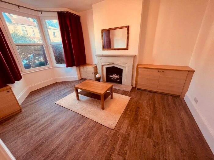 4 Bedroom House To Rent In Parkhurst Road, London, N11