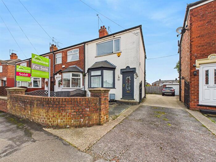 3 Bedroom End Of Terrace House For Sale In Seaton Road, Hessle, HU13