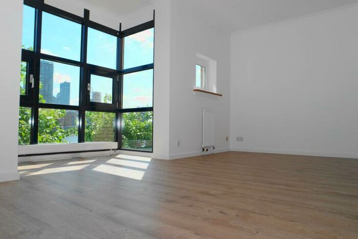2 Bedroom Flat To Rent In Mermaid Court Rotherhithe Street, Surrey Quays, London, SE16