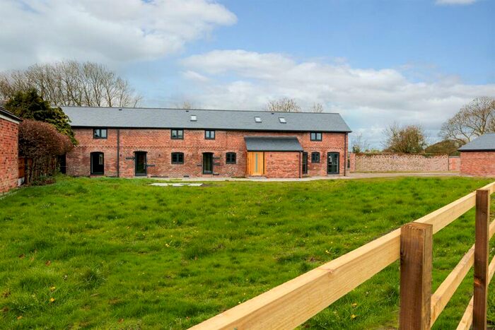 4 Bedroom Barn Conversion For Sale In Whitegate Road, Marton, CW7