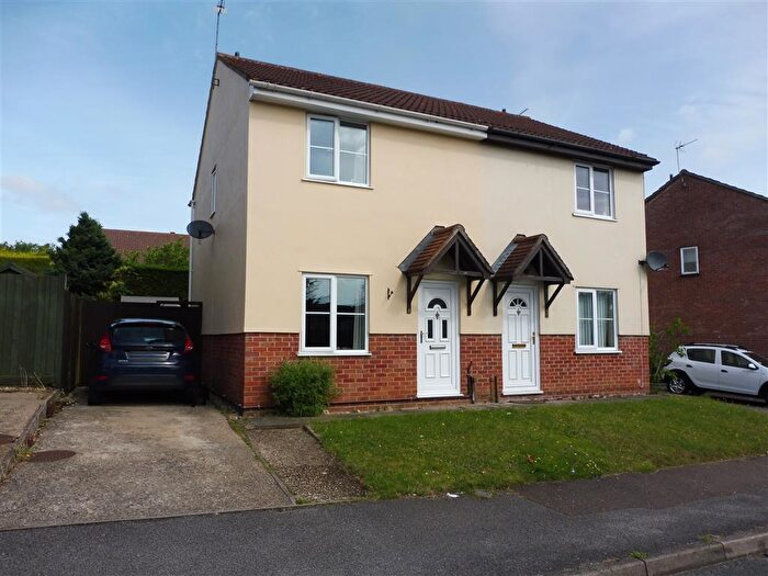 2 Bedroom House To Rent In Brooks Drive, Scarning, Dereham, NR19