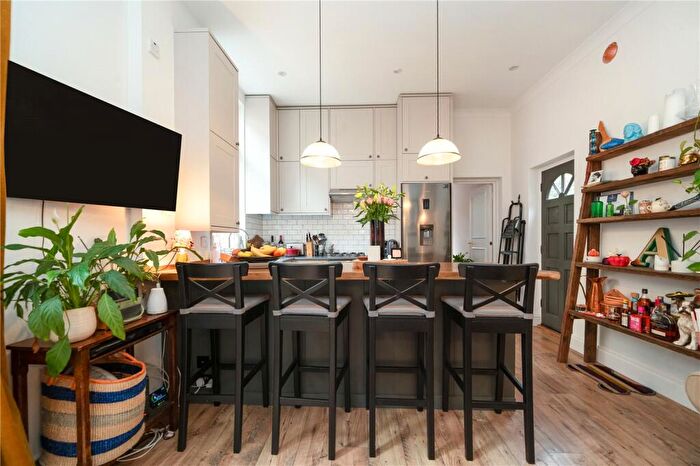 3 Bedroom Maisonette To Rent In Lechmere Road, London, NW2