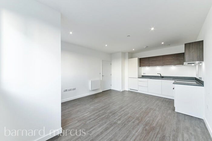 1 Bedroom Apartment To Rent In High Road, Whetstone, N20
