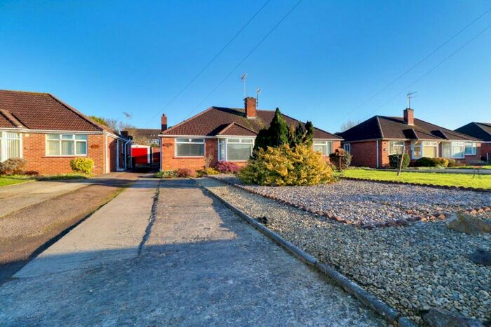 2 Bedroom Bungalow To Rent In Longlevens, GL2