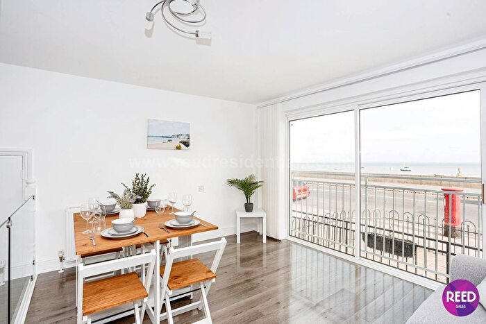 2 Bedroom Flat To Rent In Eastern Esplande, Southend On Sea, SS1