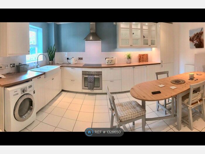 2 Bedroom Flat To Rent In Connaught Road, Reading RG30