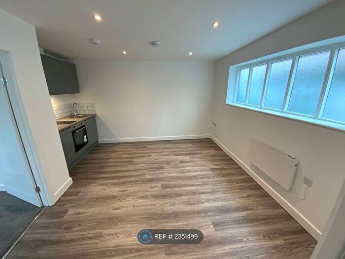1 Bedroom Flat To Rent In Woodend Road, Bournemouth, BH9