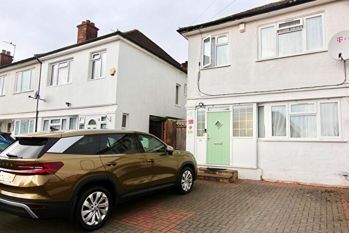 3 Bedroom End Of Terrace House To Rent In Waverley Road, Rayners Lane, Harrow, Middx, HA2