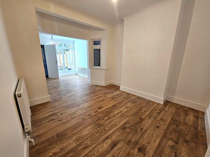 3 Bedroom Property To Rent In Torrington Gardens, Perivale, Greenford, UB6