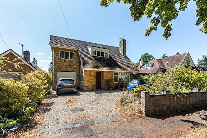 4 Bedroom Detached House For Sale In Norman Avenue, Abingdon, OX14