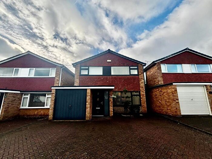 4 Bedroom Detached House To Rent In Saint Andrews Drive, Nuneaton, CV11