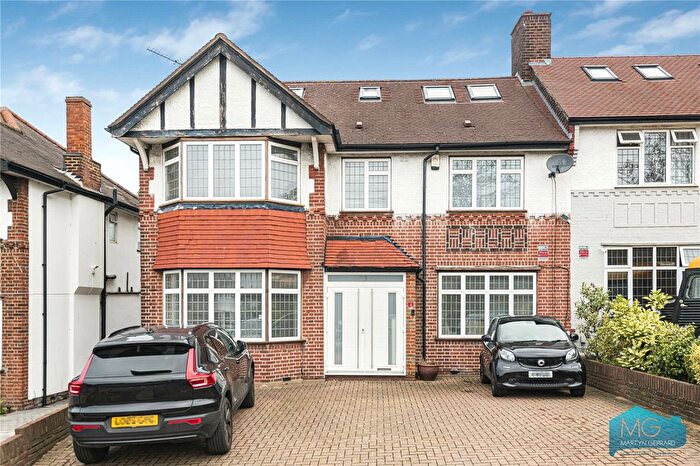 6 Bedroom Semi-detached House For Sale In Wilmer Way, London, N14