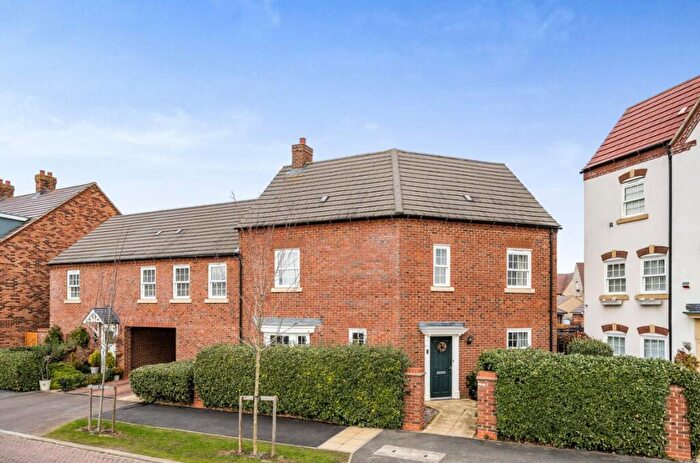 3 Bedroom Semi-Detached House For Sale In Walford Grove, Kempston, Bedford, MK42