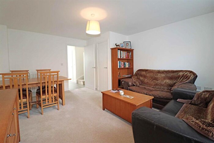 2 Bedroom Semi-Detached House For Sale In Sykes Road, Hampton Magna, Warwick, CV35