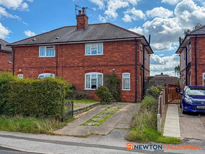 3 Bedroom Semi-Detached House For Sale In Mount Road, Balderton, NG24
