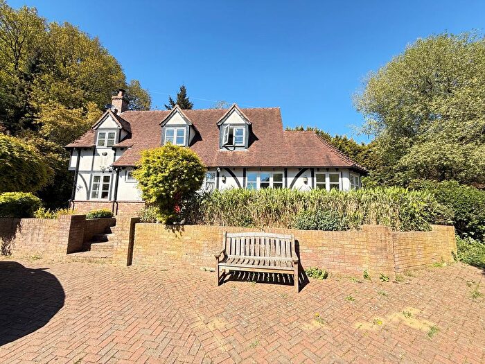 3 Bedroom Property To Rent In Chequers Lane, Watford, WD25