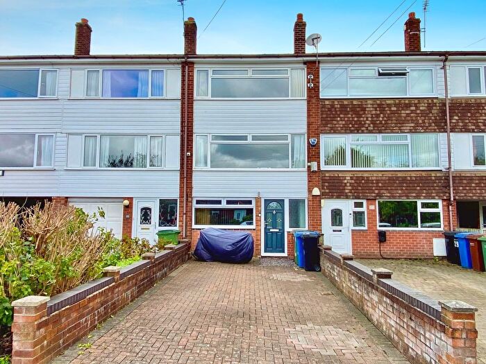 4 Bedroom Detached House For Sale In Leigh Avenue, Marple, Stockport, SK6