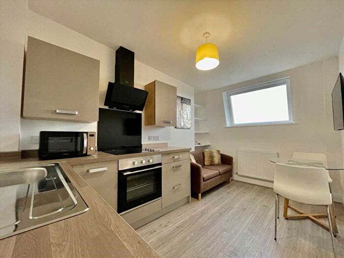 2 Bedroom Apartment To Rent In North Road East, Plymouth, PL4