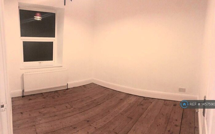 2 Bedroom Terraced House To Rent In Whitfield Cross, Glossop, SK13