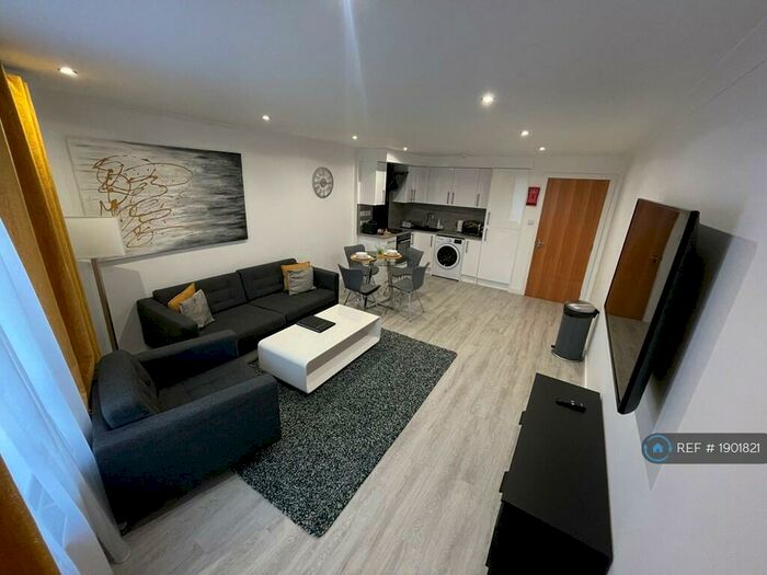 2 Bedroom Flat To Rent In Barrland Street, Glasgow, G41