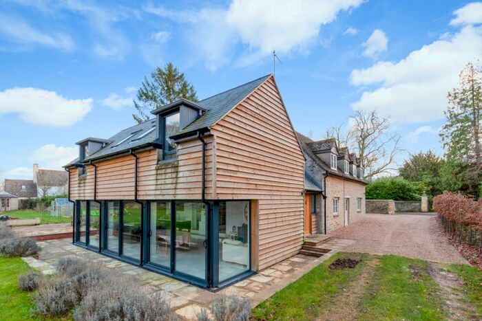 5 Bedroom Cottage To Rent In High Street, Souldern, OX27