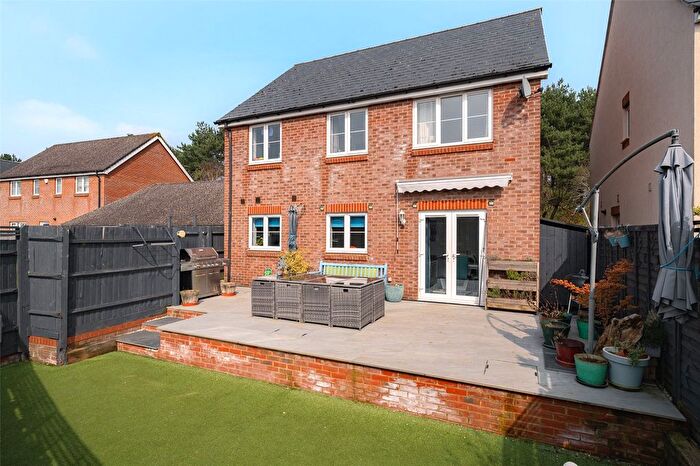 4 Bedroom Detached House For Sale In Spoonbill Rise, Bracknell, Berkshire, RG12