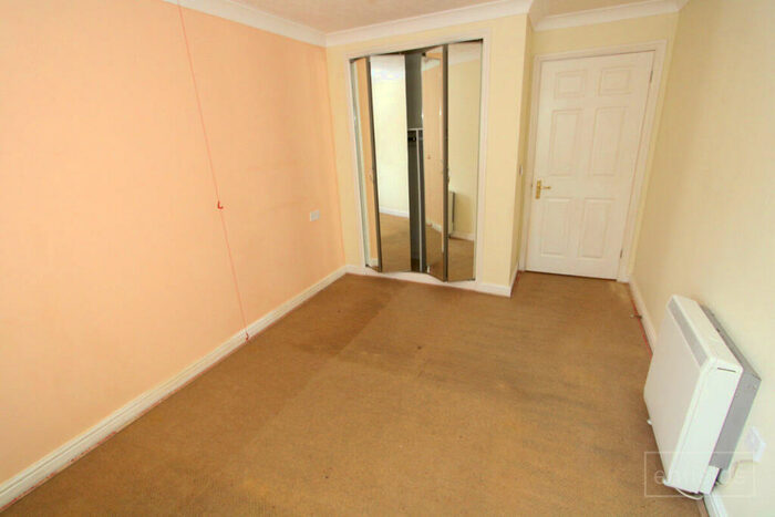 2 Bedroom Flat For Sale In Oakley Road, Southampton, SO16