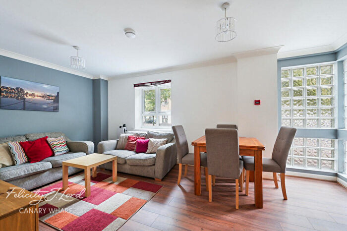 2 Bedroom Apartment For Sale In Munnings House, Portsmouth Mews, London, E16