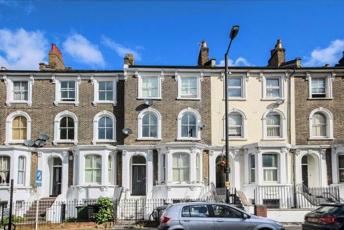 2 Bedroom Flat To Rent In Landor Road, London SW9