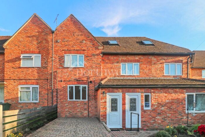 4 Bedroom Maisonette To Rent In Milton Road, Town Centre, Ashford, TN23