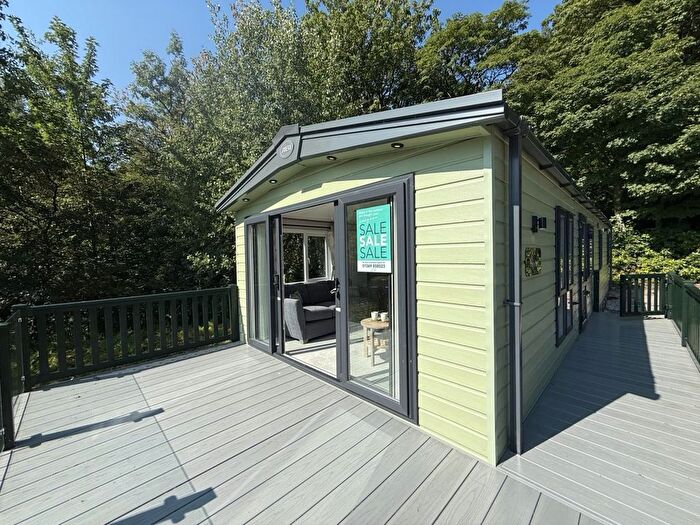 3 Bedroom Mobile/park Home For Sale In Loch Eck, Dunoon, PA23