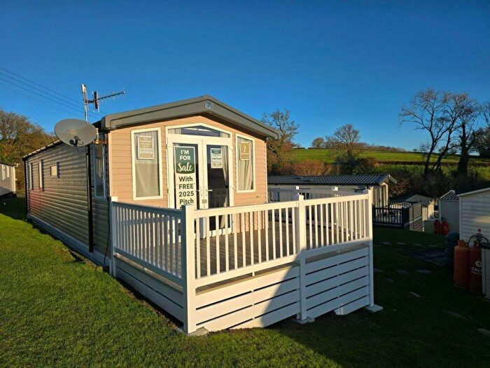 2 Bedroom Property For Sale In Wood Farm Holiday Park, DT6