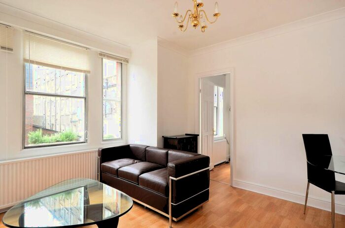 1 Bedroom Flat To Rent In Baldwins Gardens, Clerkenwell, London, EC1N