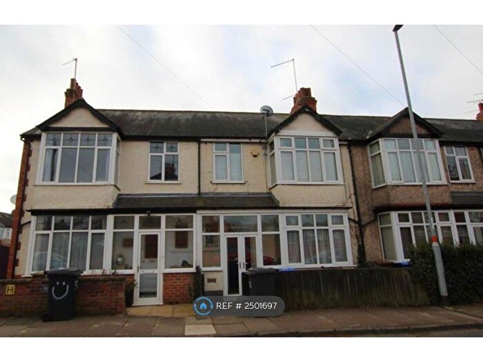3 Bedroom Terraced House To Rent In Elmhurst Avenue, Northampton, NN3