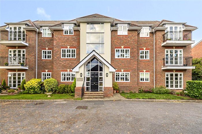 2 Bedroom Apartment To Rent In Rydens Road, Walton-On-Thames, KT12