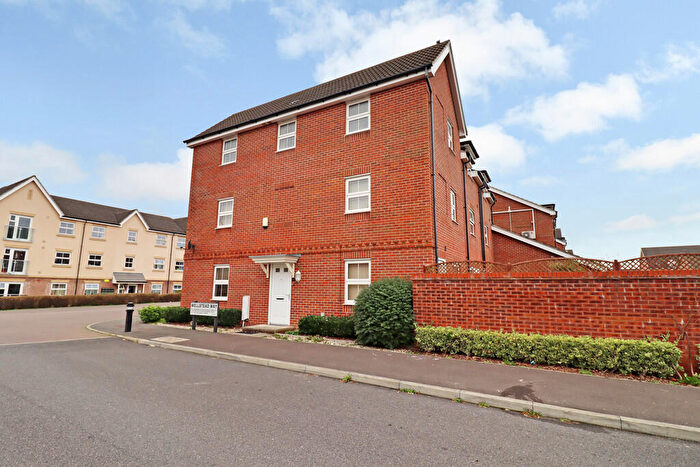 4 Bedroom End Of Terrace House To Rent In Wellstead Way, Hedge End, Southampton, SO30