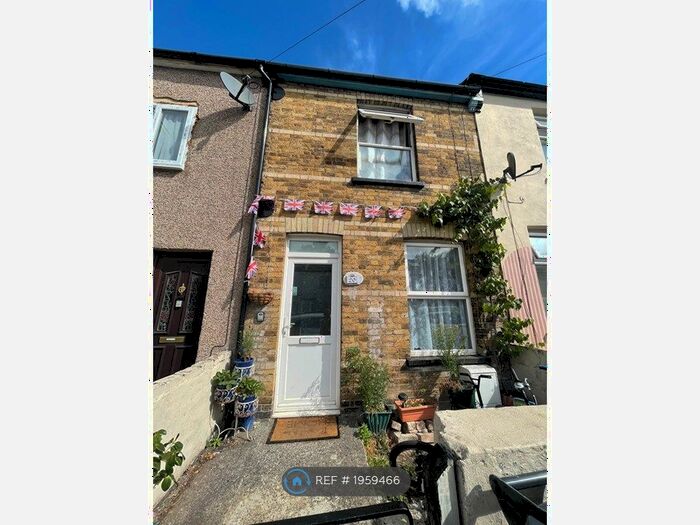 2 Bedroom Terraced House To Rent In Gladstone Road, Dartford, DA1