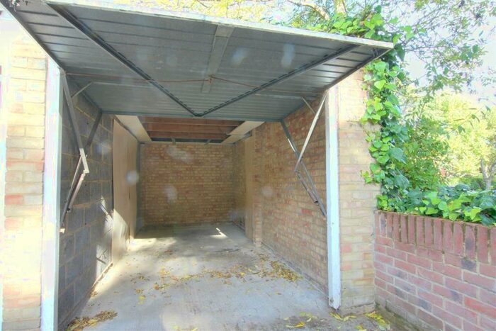 Property To Rent In Village Road, Enfield, EN1