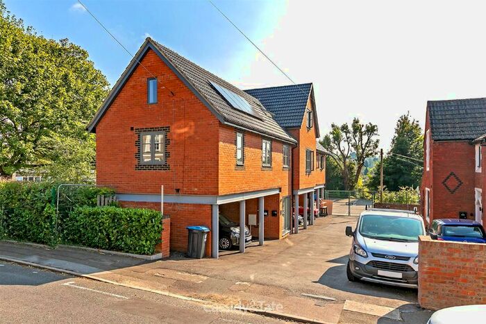 1 Bedroom Flat To Rent In George Street, Hemel Hempstead, HP2