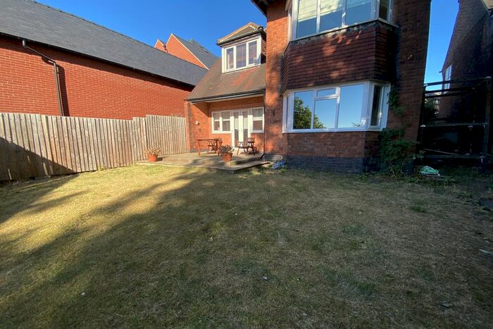 2 Bedroom Flat To Rent In Barrack Lane, Nottingham, NG7