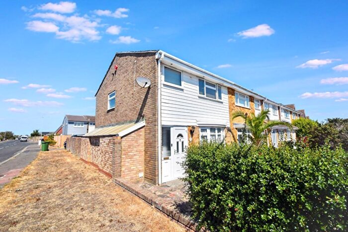 3 Bedroom End Of Terrace House For Sale In Fisher Close, Eastbourne, BN23