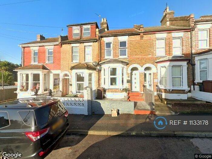 3 Bedroom Terraced House To Rent In Prospect Avenue, Rochester, ME2